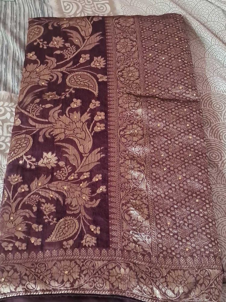 Elegant Purple Saree with Intricate Gold Weave