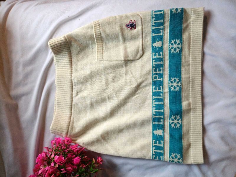 Little knitted skirt