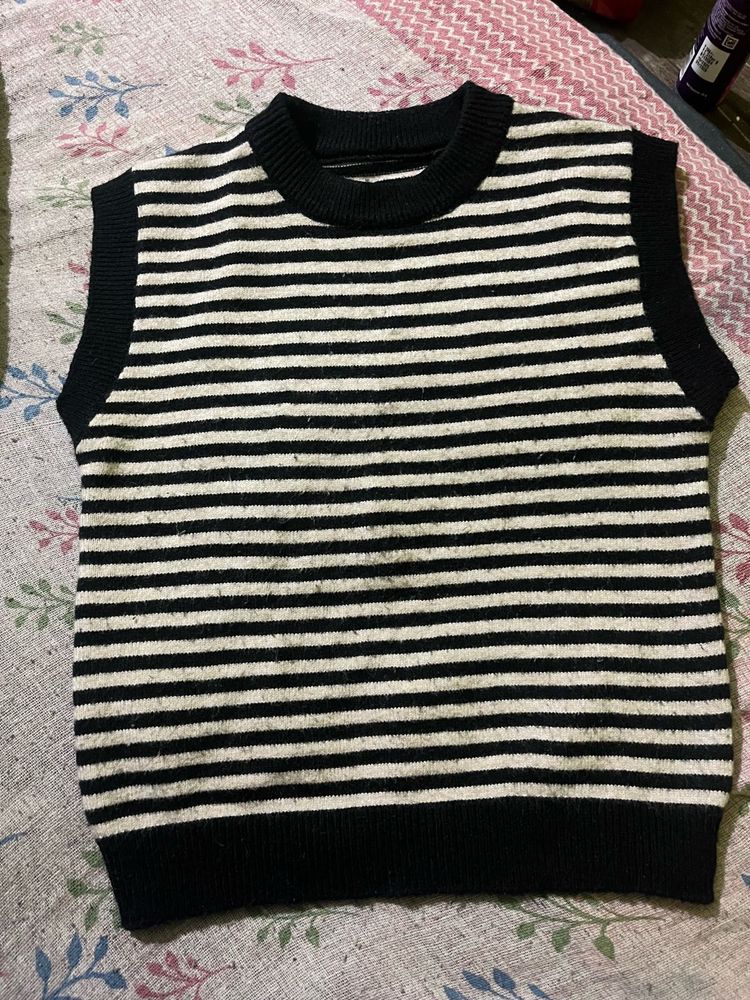 Striped Sleeveless Sweater Vest