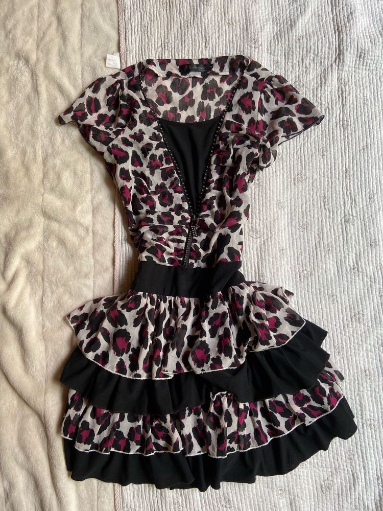 Chic Leopard Print Ruffled Dress