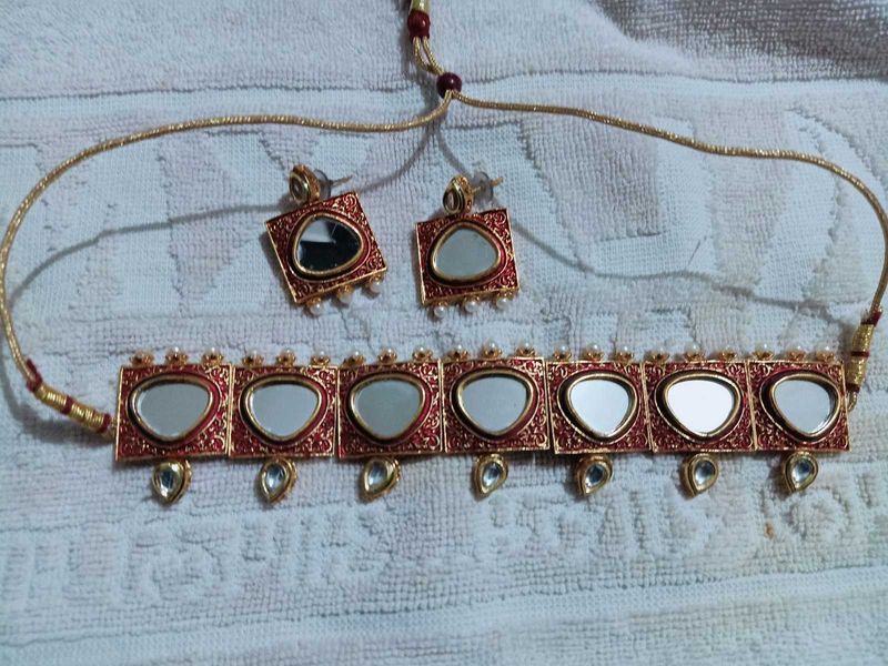 Neckless