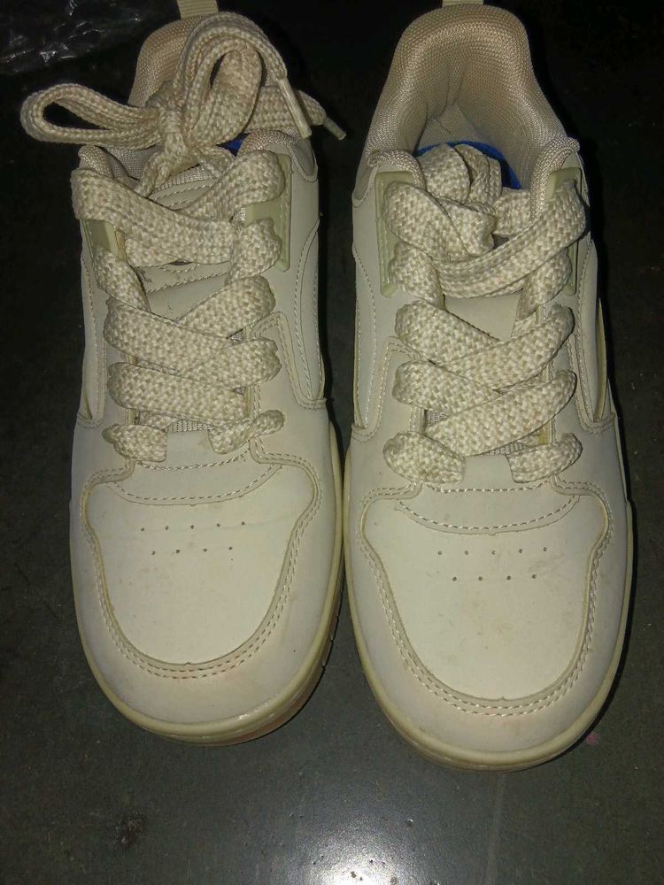 Cream Casual Sneakers