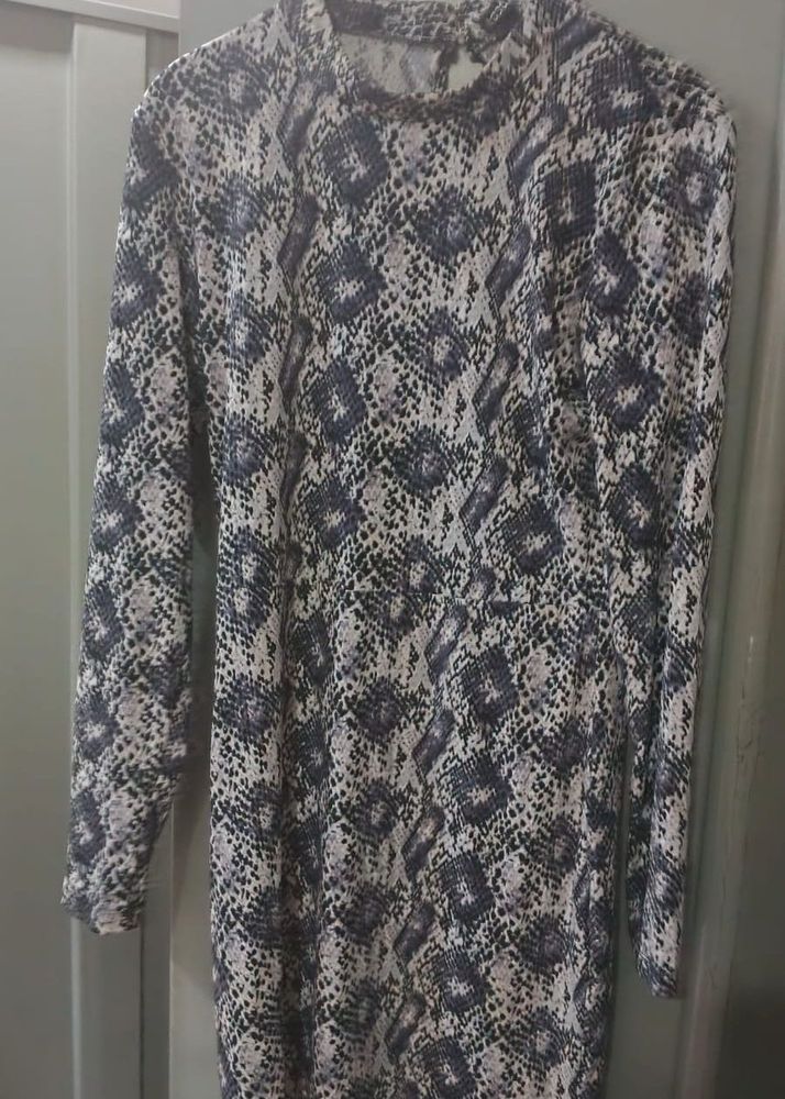 h &amp;m Stylish Snake Print Long Sleeve Dress
