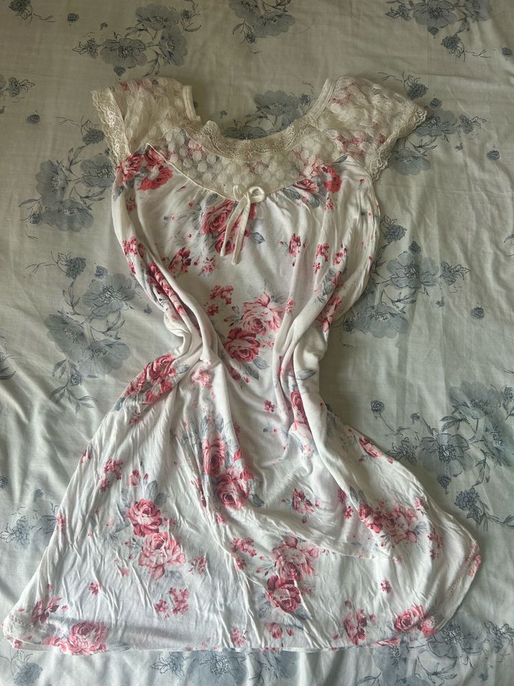 Floral Lace Trim Nightgown