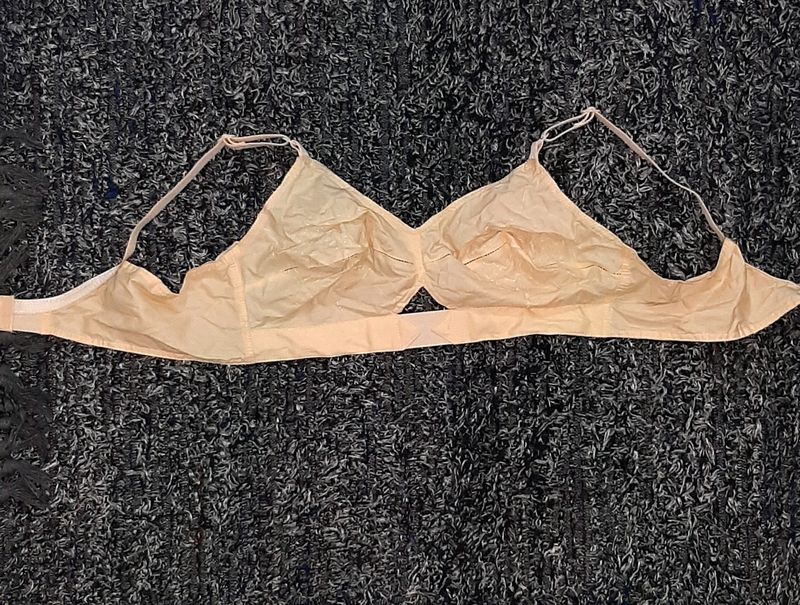 Round Stitch Cotton Bra (Cream &amp; White)
