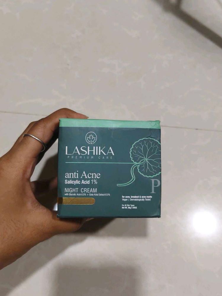 lashika premium care anti acne night cream