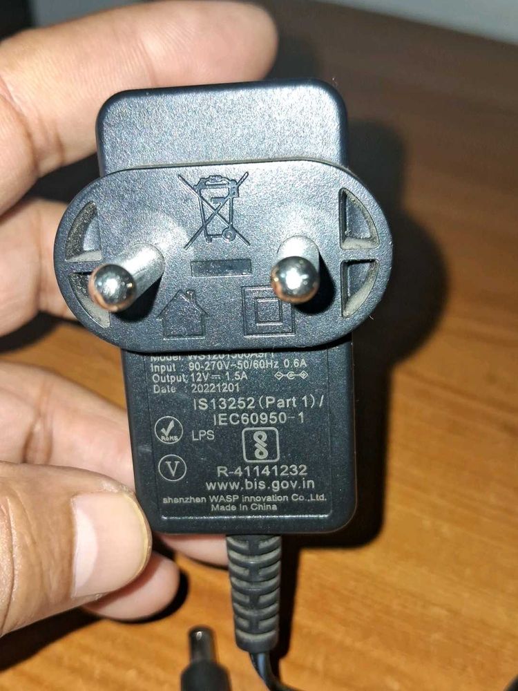 Universal Power Adapter of 1