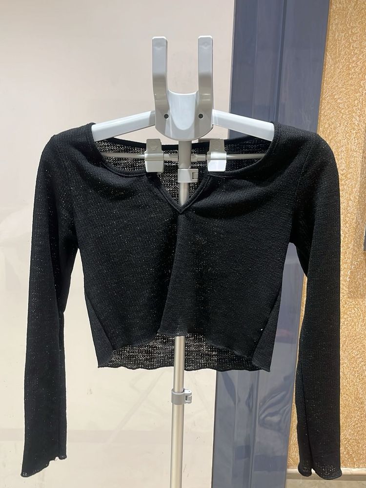 Black Long Sleeve Crop Top