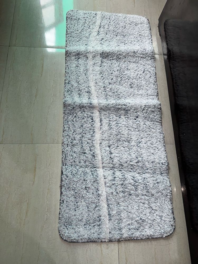 Soft Shaggy Accent Rug