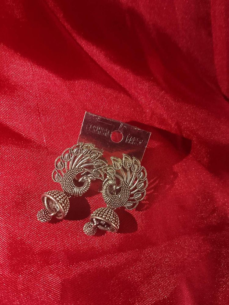 Peacock Earring 🦚