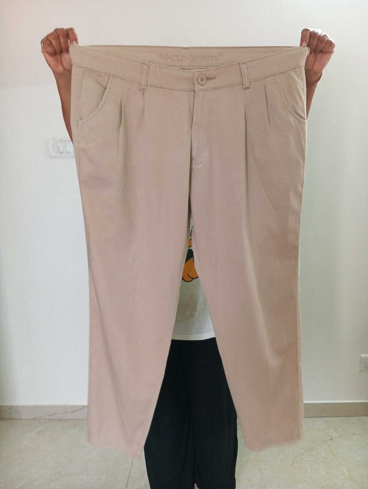 WOMEN'S BEIGE PANTS