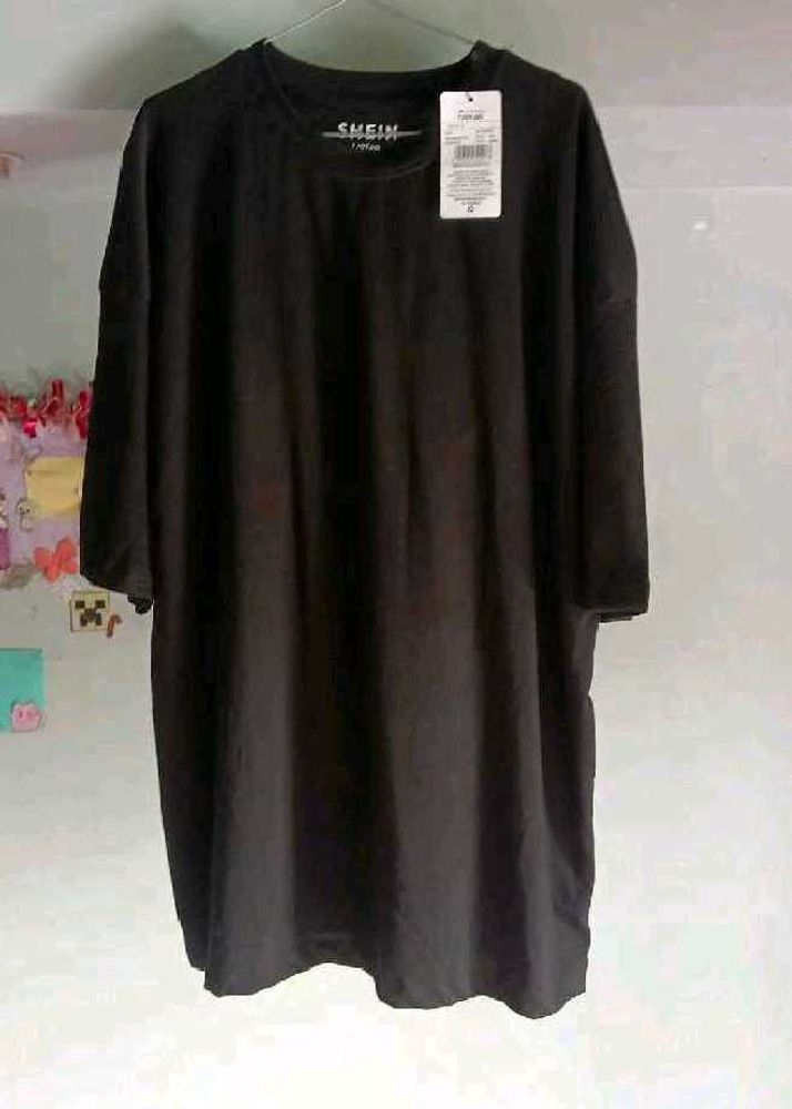 SHEIN Black Oversized T-Shirt