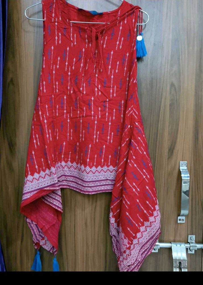 Red Printed Sleeveless Short Kurti