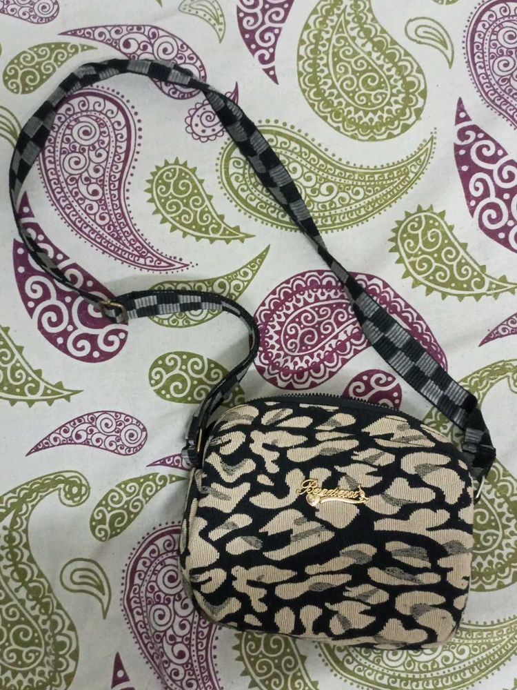 Stylish Camouflage Crossbody Bag