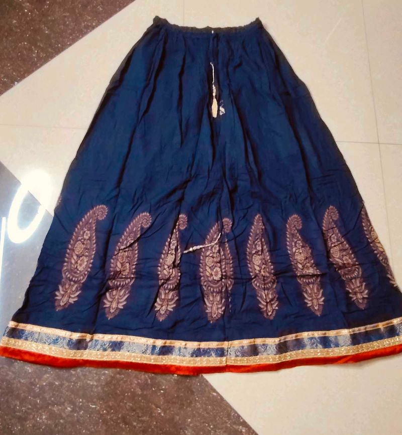 Elegant Navy Blue Skirt with Paisley Print