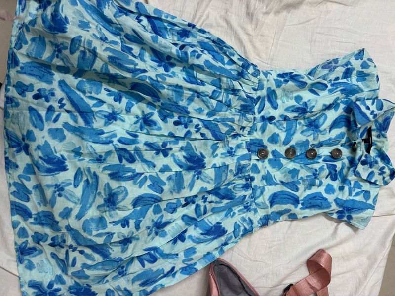 Chic Blue Floral Print Dress