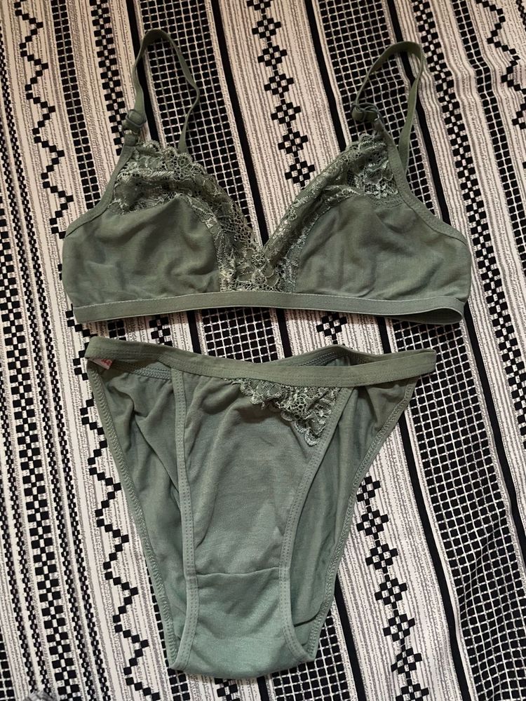 Bra &amp; Panty Set