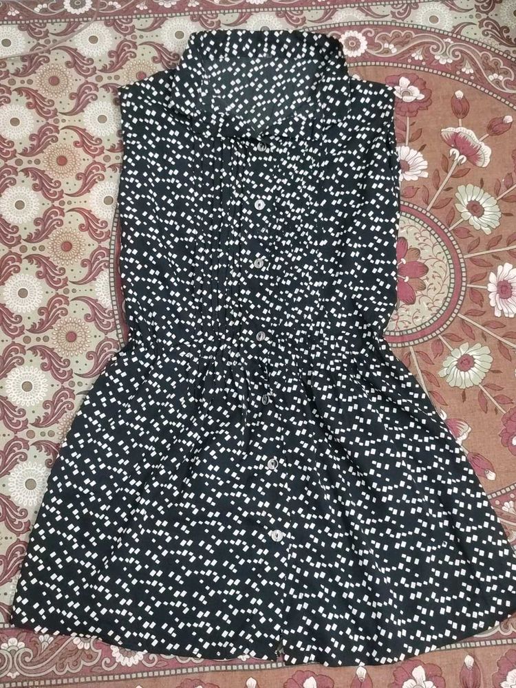 Chic Black &amp; White Mini Dress
