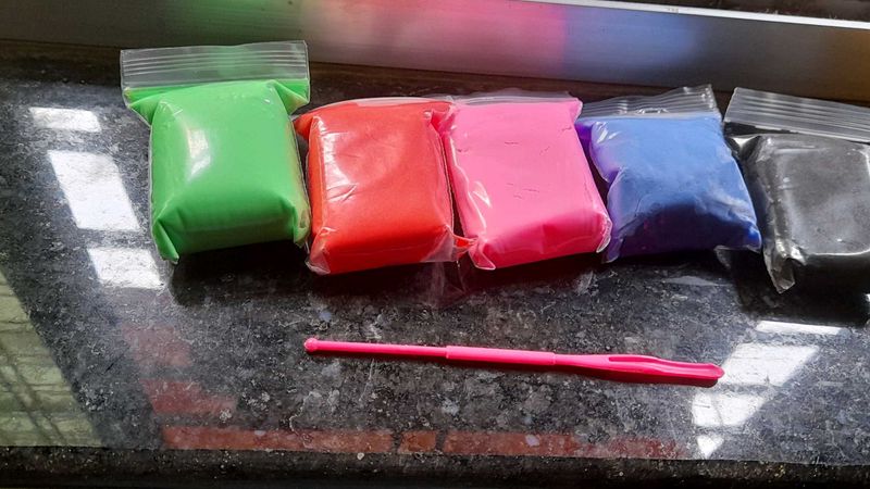 Kids Craft Modeling 5 Colours of Clay Set