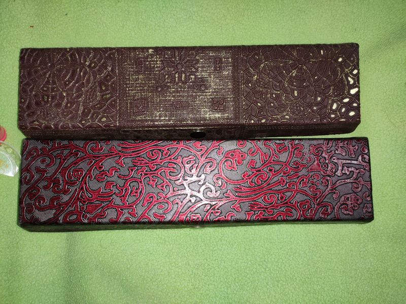 Jewellery boxes for chains n mangalsutra