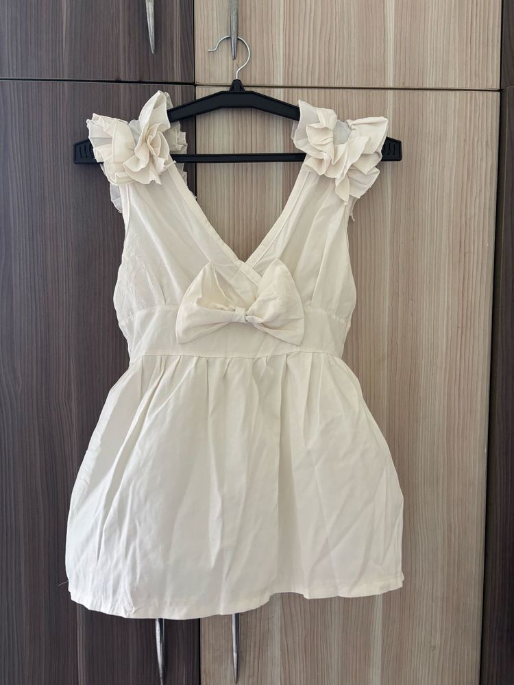 CLINCHED WAIST with BOW TOP
