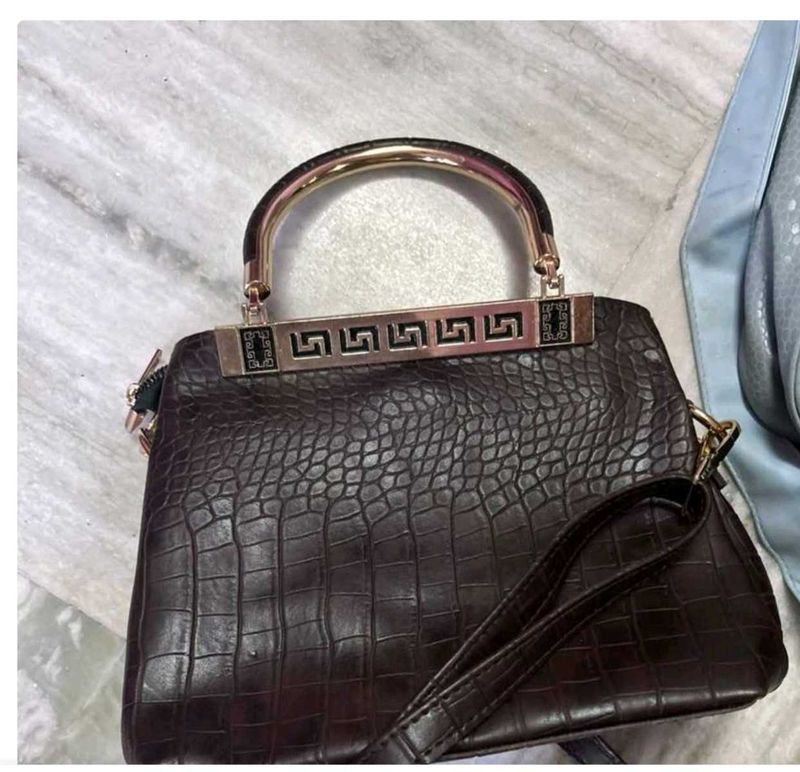 Stylish Croc-Embossed Handbag