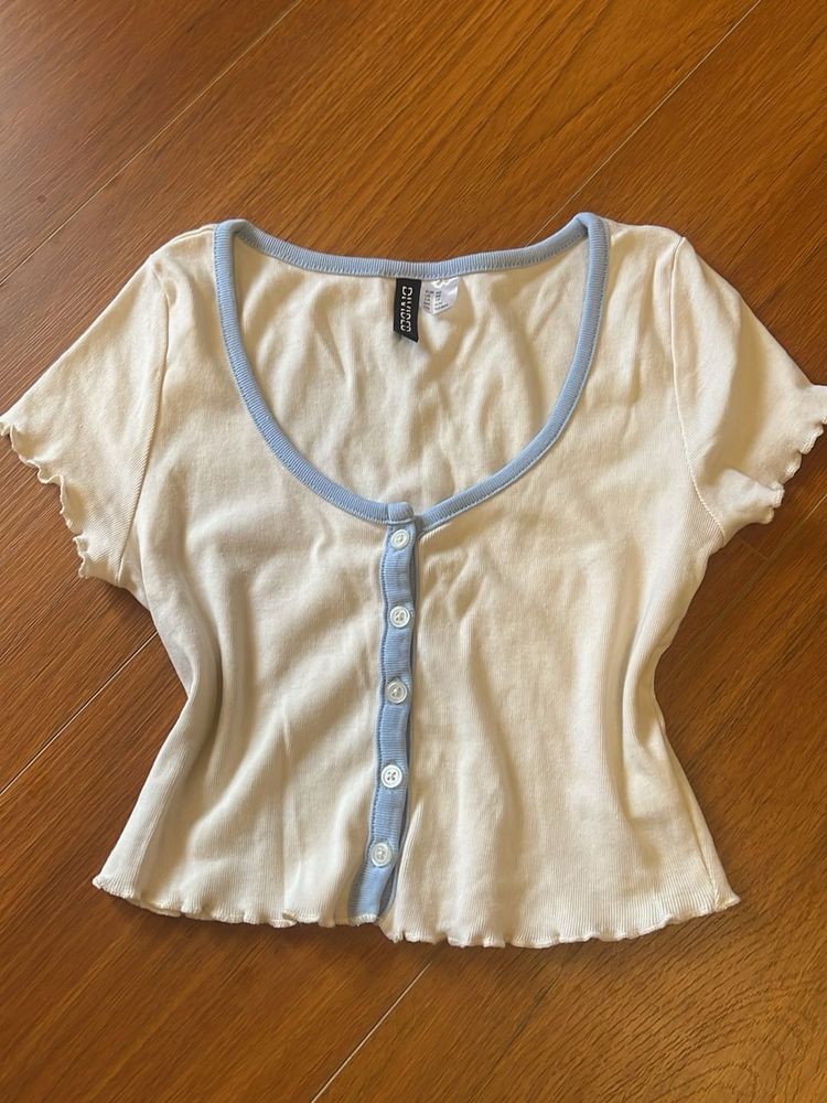 Cream &amp; Blue Button-Up Crop Top