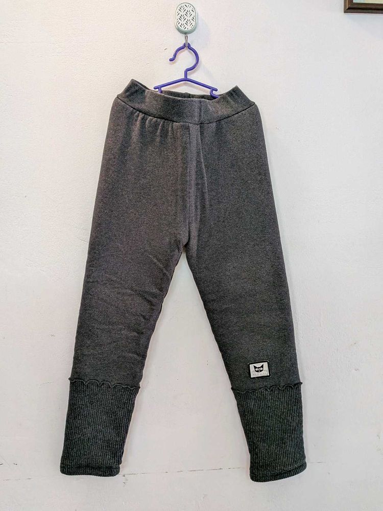 Cozy Dark Grey Leggings with Cute Detail