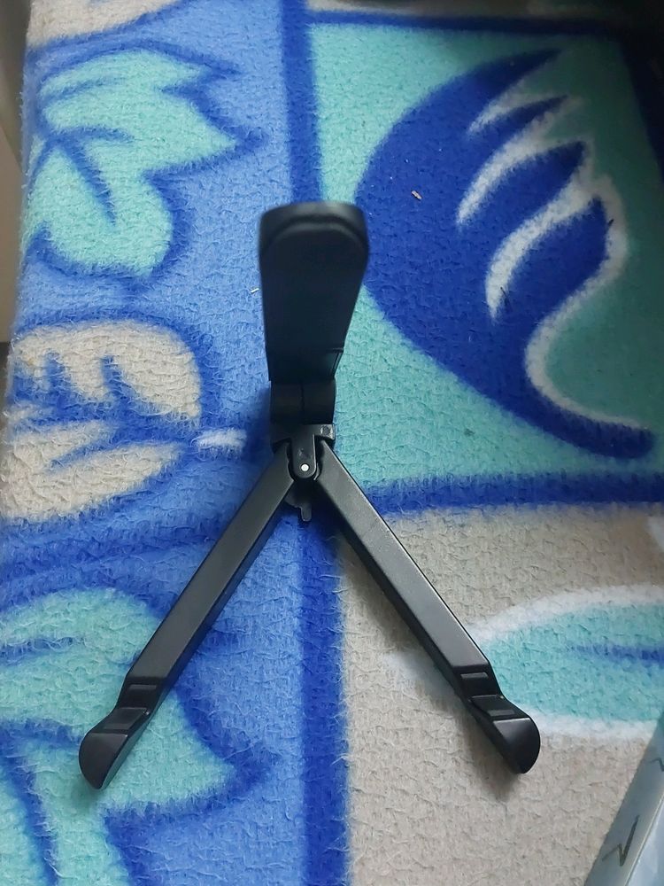 Portable Foid Stand For Tablet And Ipad