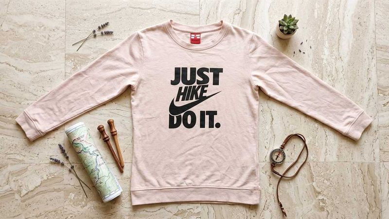 Nike "Just Hike" Graphic Sweatshirt