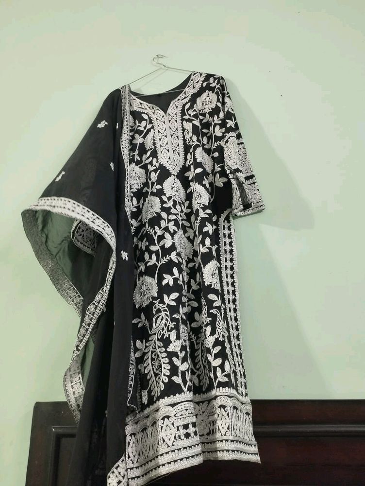 Pakistani Suit