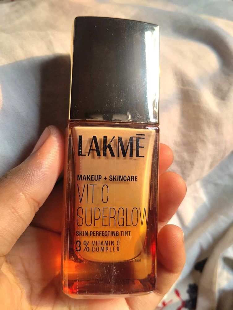 Lakme Vit C Superglow Skin Perfecting Tint