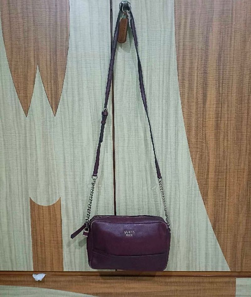 Stylish Guess Crossbody Bag (BUY in coins)
