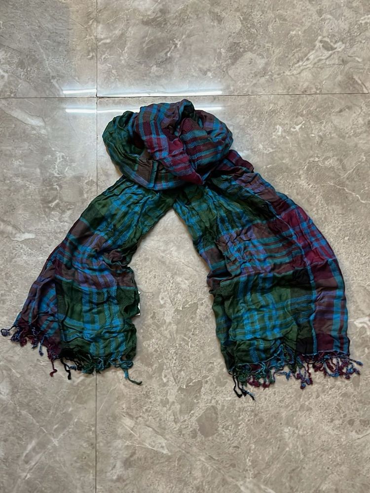 Stylish Plaid Scarf