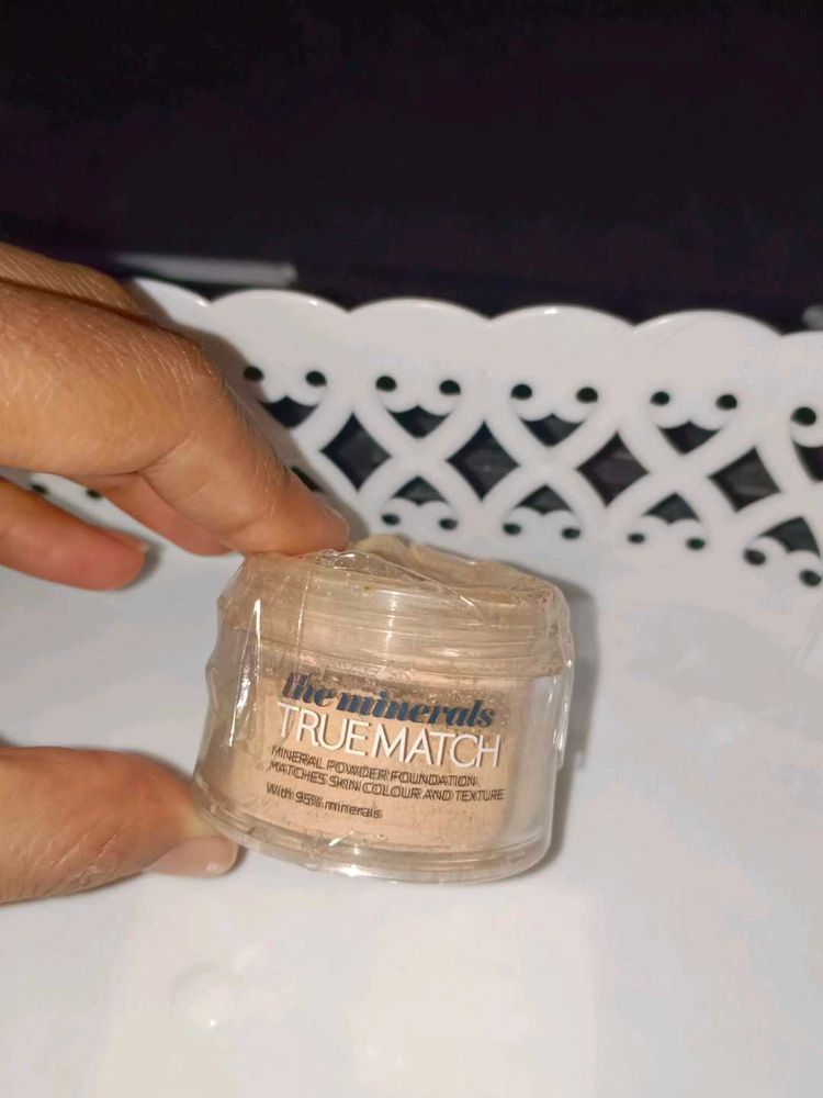 True Match Mineral Powder Foundation