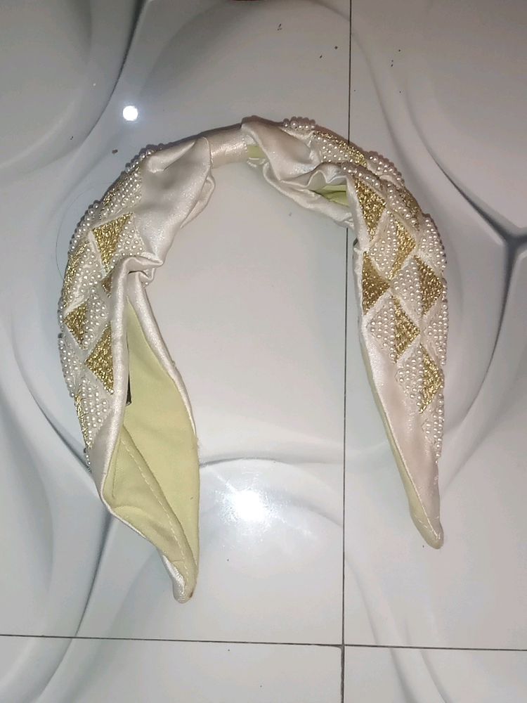 Anekaant Hair Accessories