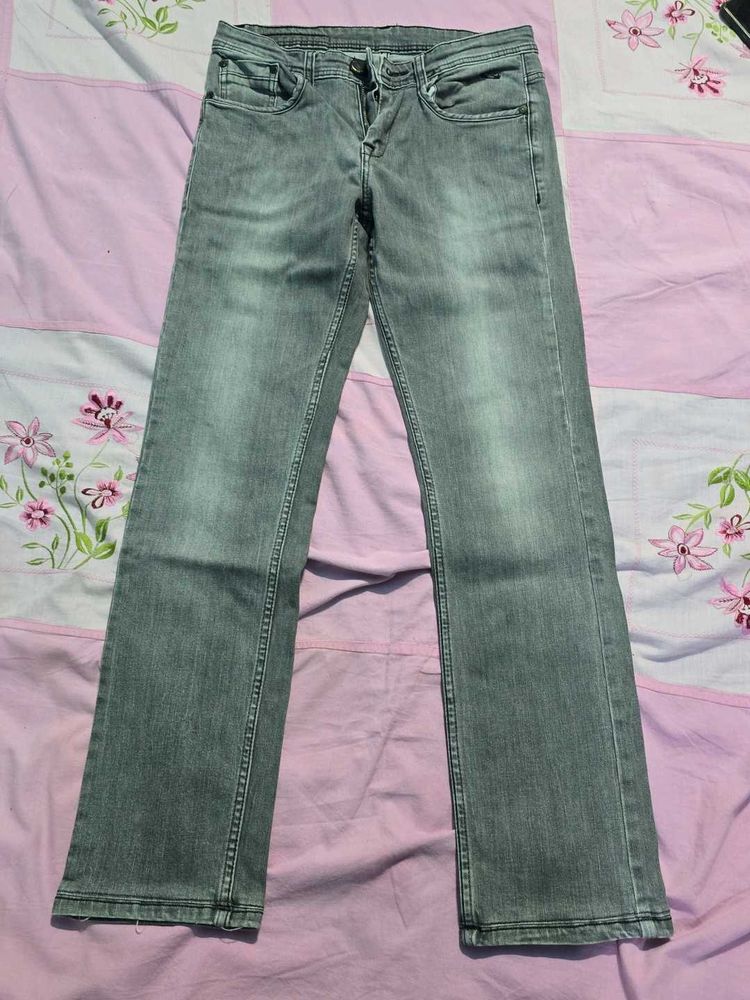 V Dot Slim Fit Jeans