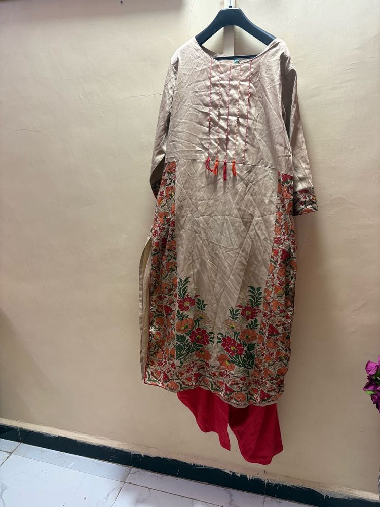 Elegant Kurta Set with Floral Print