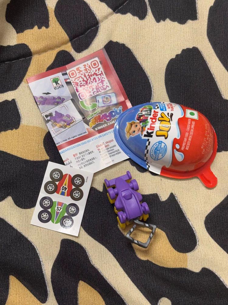Kinder Joy - Racing Car Collectible