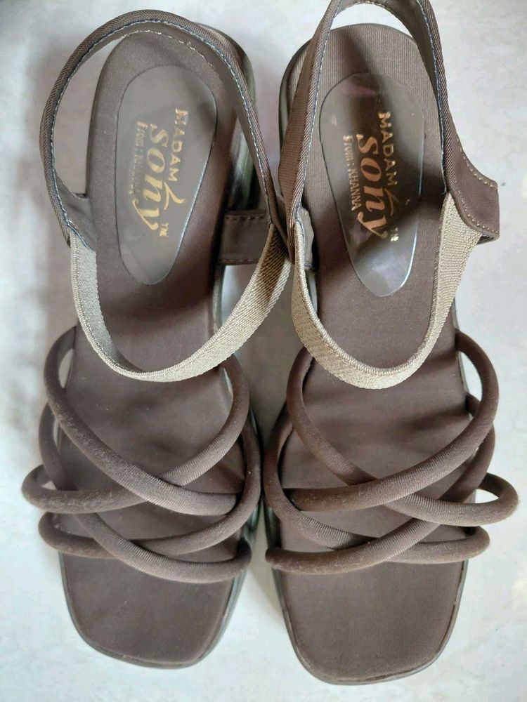 Stylish Brown Strappy Sandals