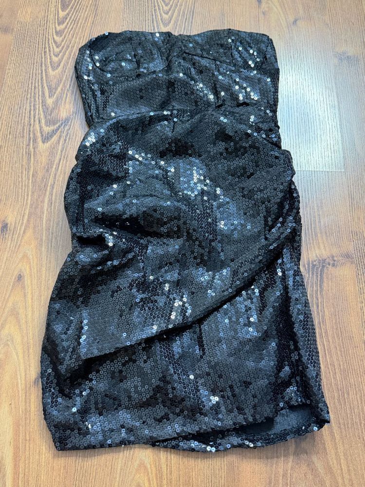 Sparkling Black Sequin Strapless Dress
