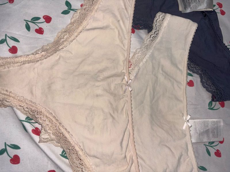 H&amp;M Lace Trim Briefs Set