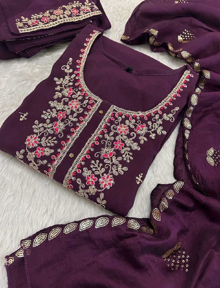 Embroidered Kurta Set