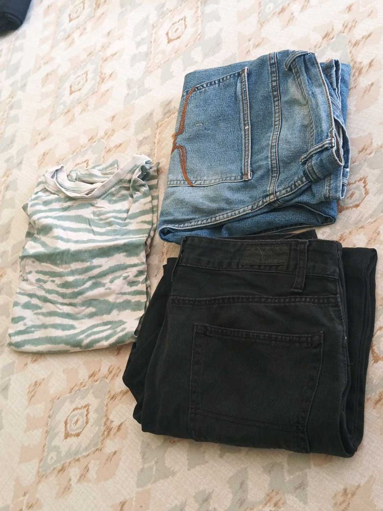 Men's Jeans and T-Shirt Bundle