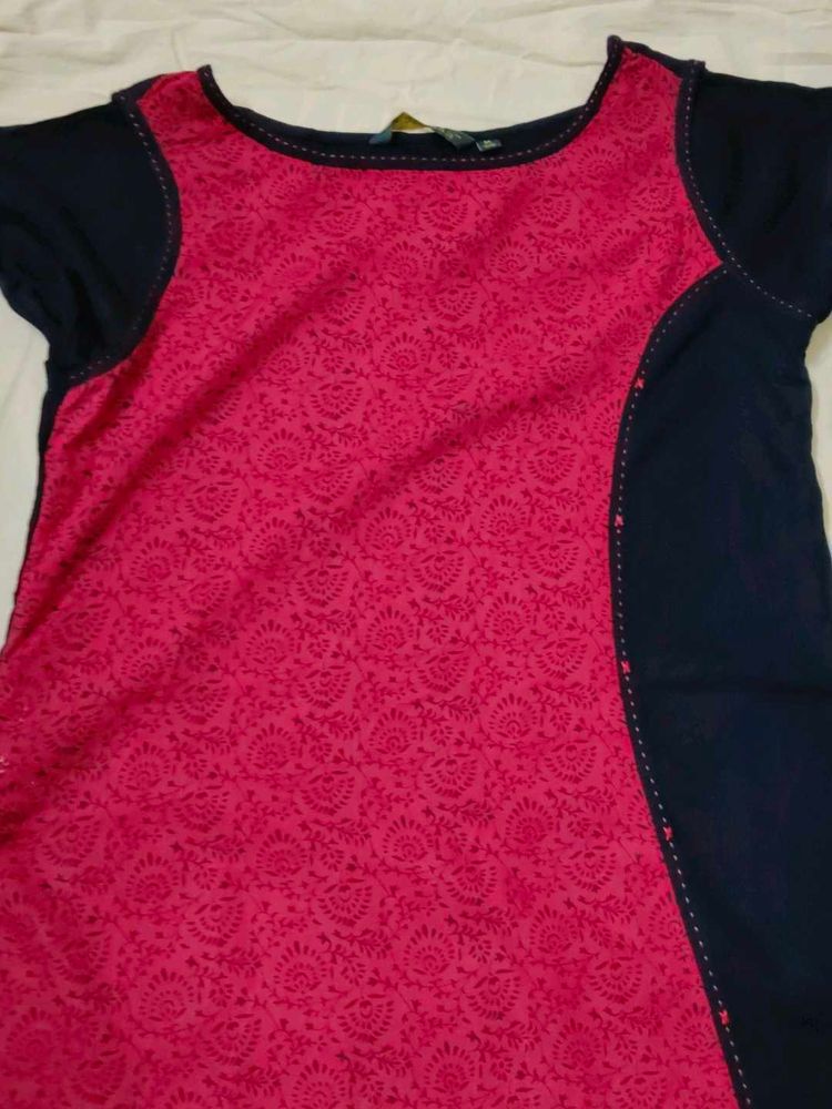 Stylish Pink &amp; Navy Blue Top