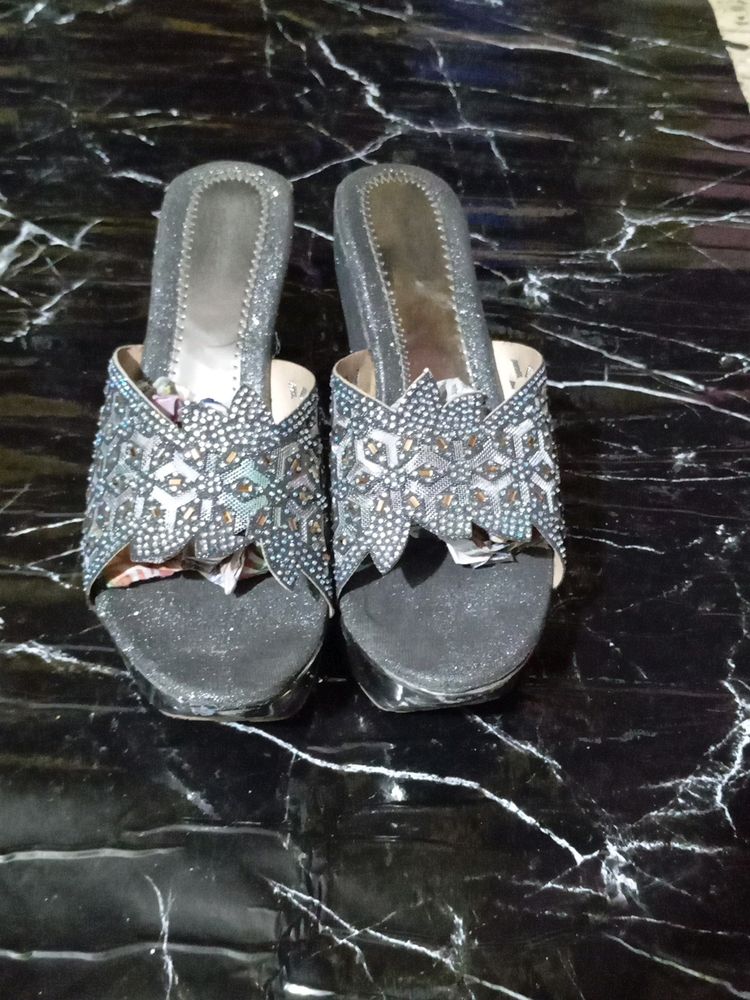 Grey Hills👠