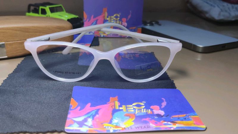 Stylish Light Pink Cat-Eye Eyeglasses