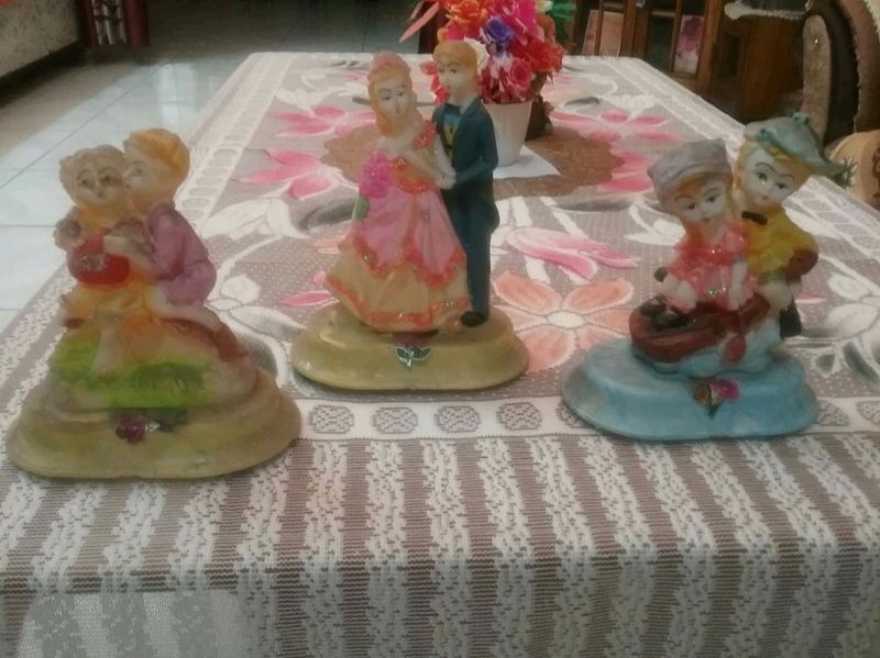 Vintage Couple Figurines
