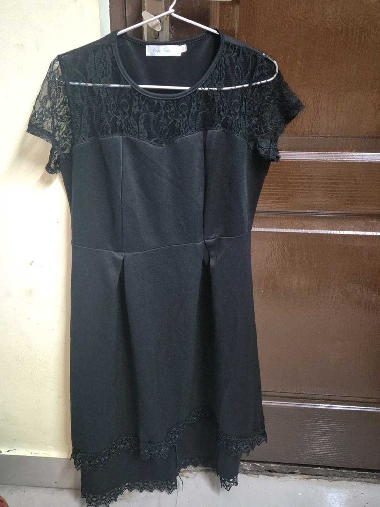 Chic Black Lace Dress