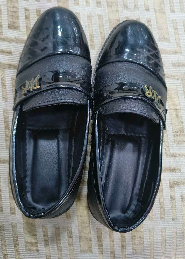 Stylish Black Loafers